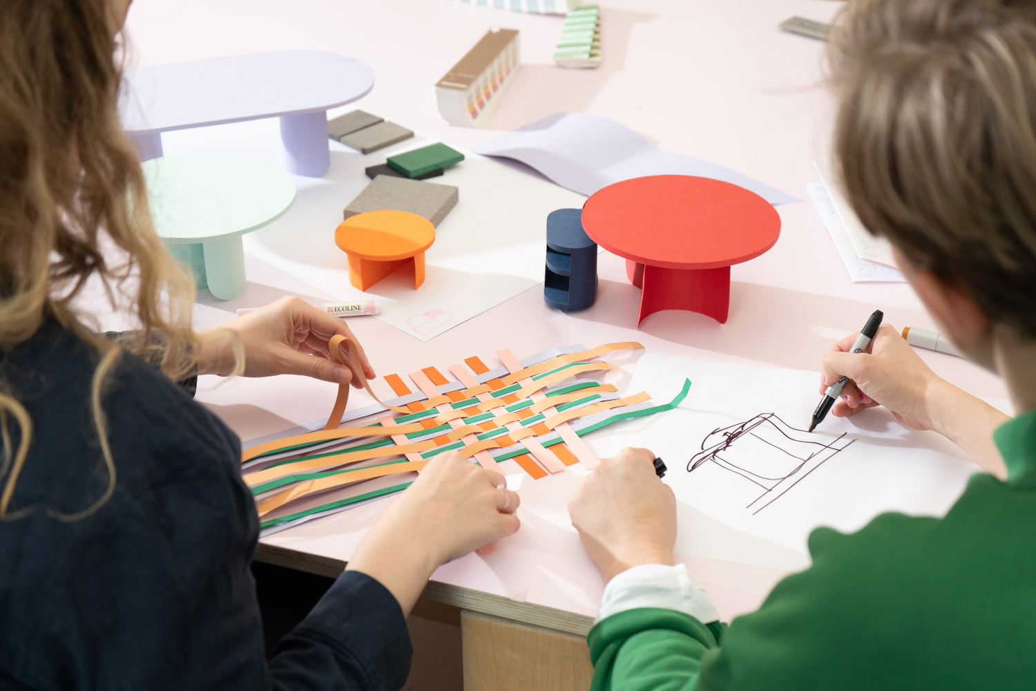Plateau table collection designer