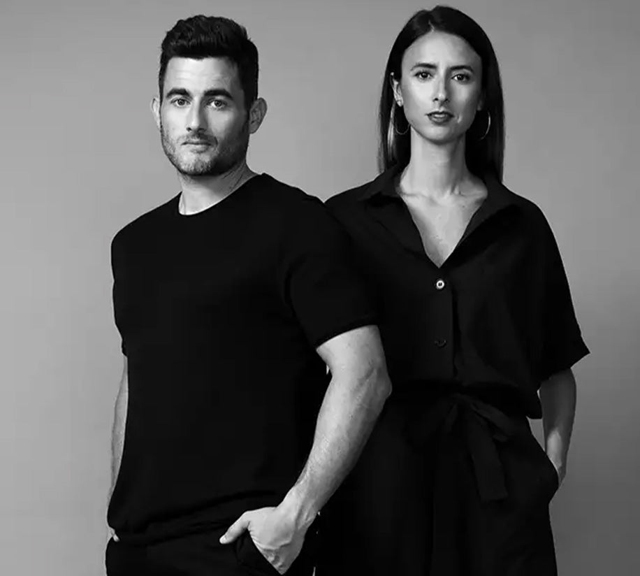 <p><strong>Yonoh Studio</strong></p>