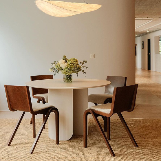 Plateau dining table